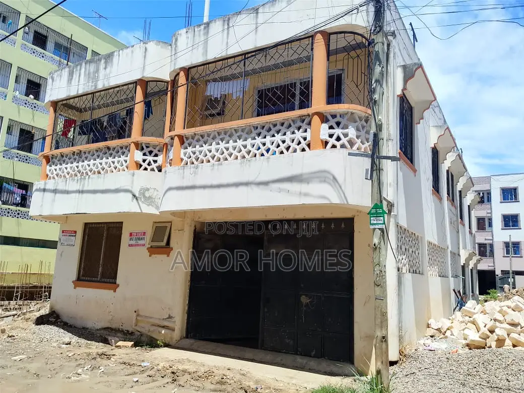 8bdrm Apartment in Bamburi Lake-View, Mtambo for sale