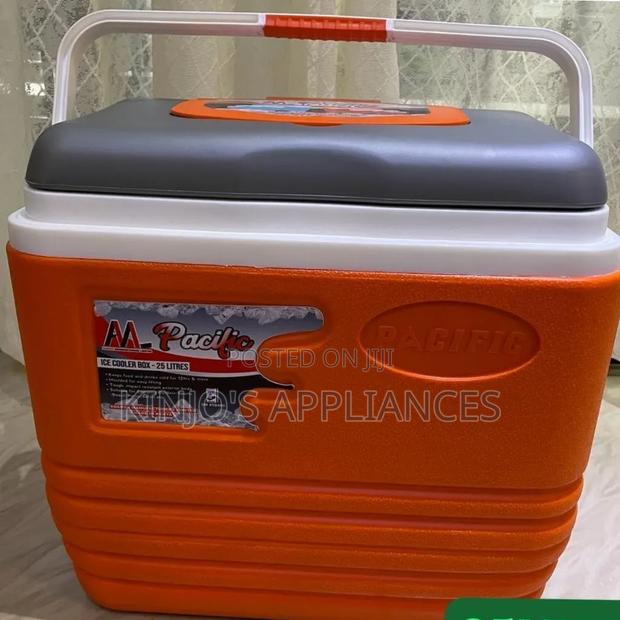 Pacific 2.5litres Cooler Box - main view