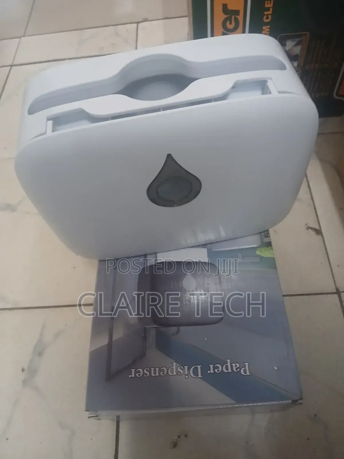 Wall Mounted Tissue Holder – Practical Space Efficient