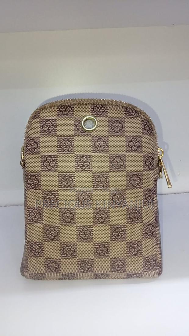 Elegant Small Crossbody Bag - thumbnail 7