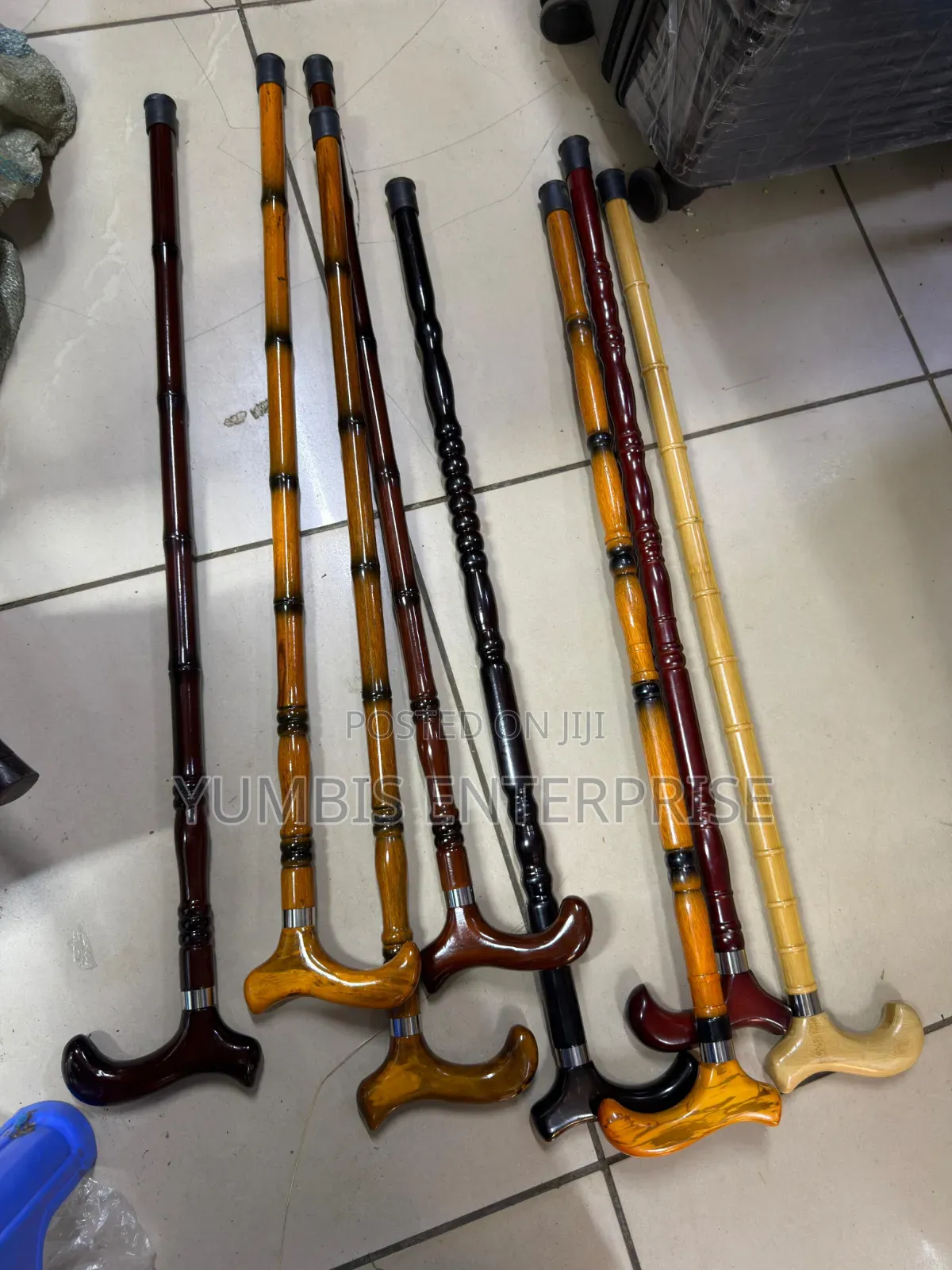 Wooden Bakoras at 1000