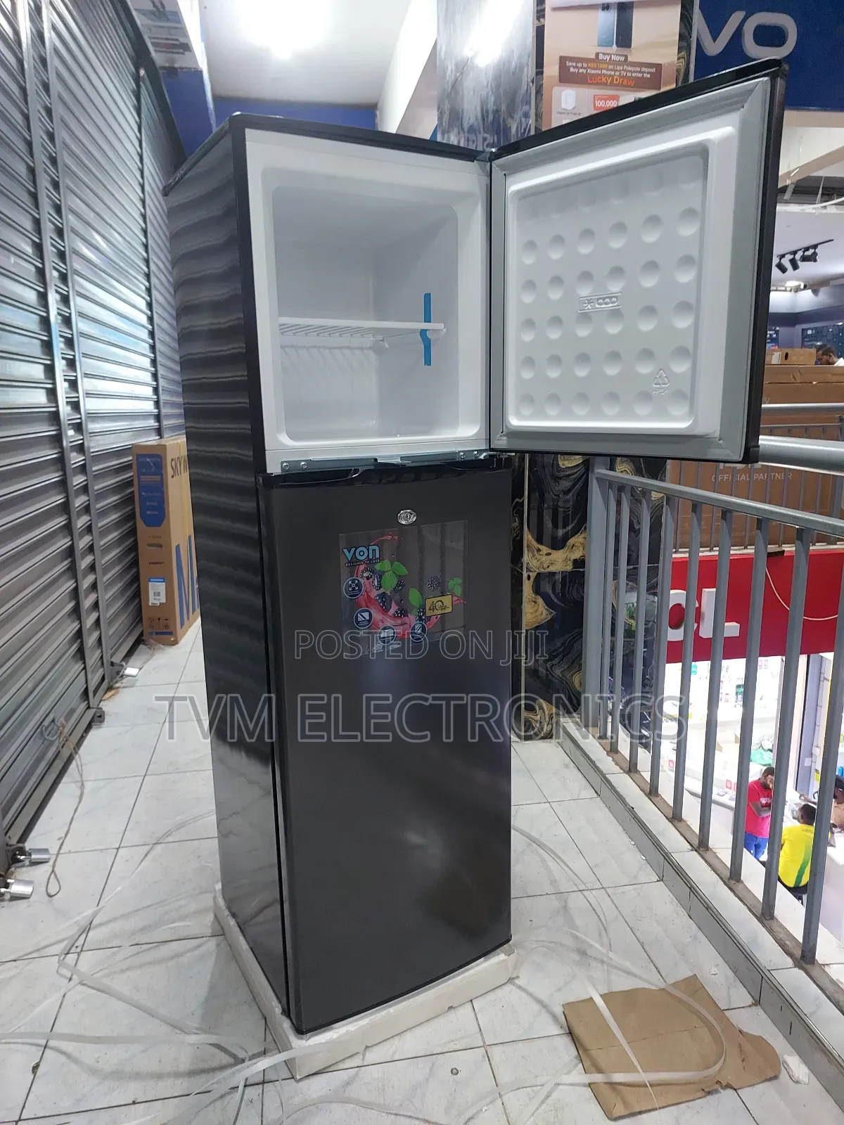 Von VRT-166drag Top Mount Freezer 166l - Grey