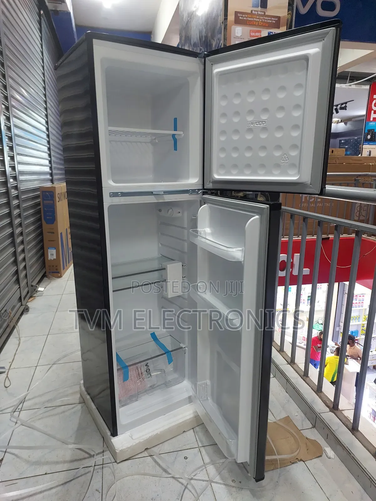 Von VRT-166drag Top Mount Freezer 166l - Grey