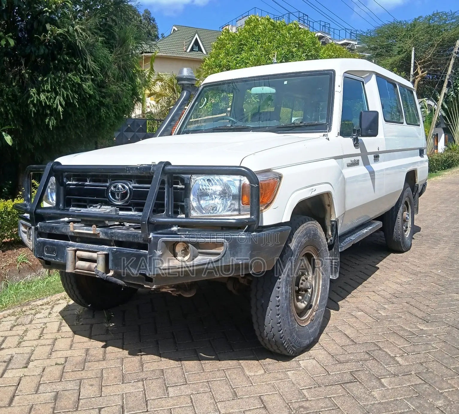 Toyota Land Cruiser 2020 White