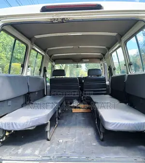 Toyota Land Cruiser 2020 White