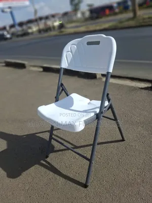 White Simple Fold Flat Chairs