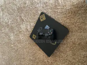Playstation 4 Slim With 1 Controller