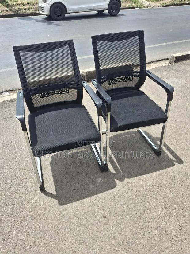 Manager Relaxing Waiting Chairs