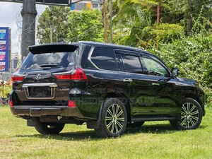 Lexus LX 570 AWD 2020 Black