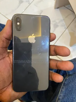 Apple iPhone X 64 GB Red