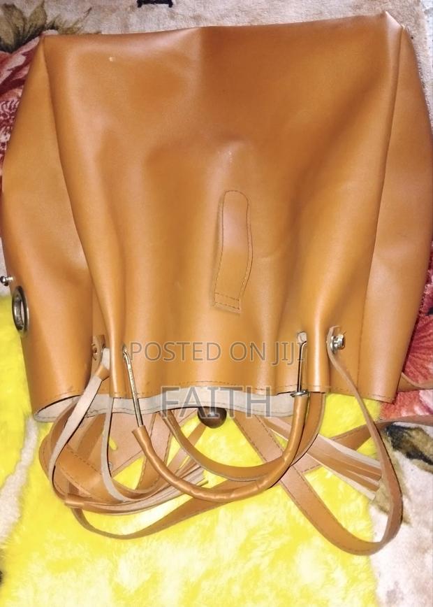 Classy Brown Ladies Handbag Neat and Durable - thumbnail 3