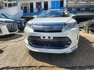 Toyota Harrier 2.0 2020 White