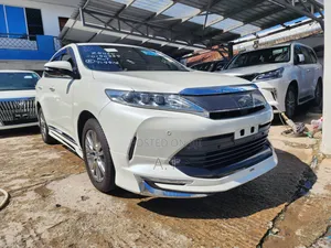 Toyota Harrier 2.0 2020 White