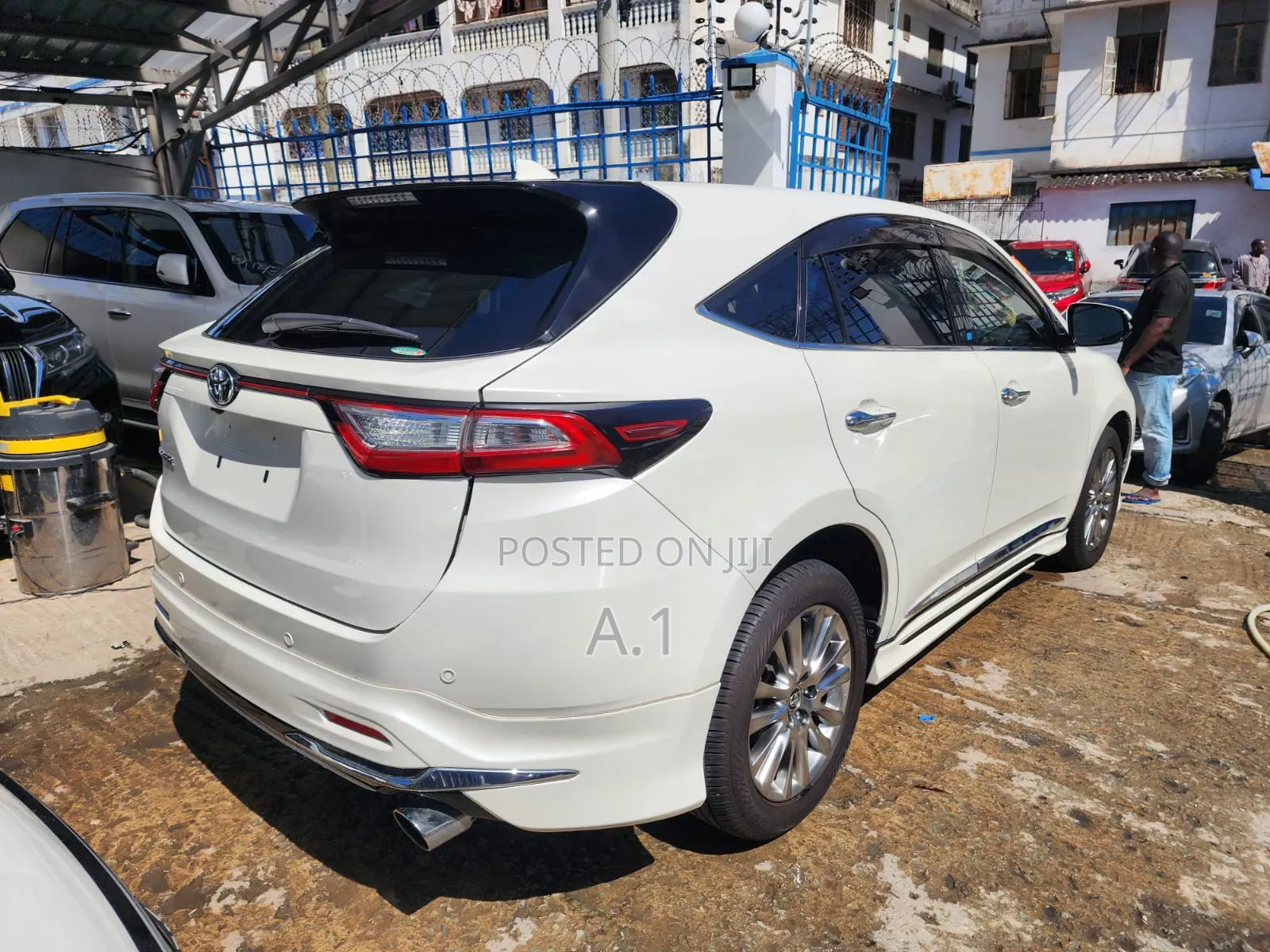 Toyota Harrier 2.0 2020 White