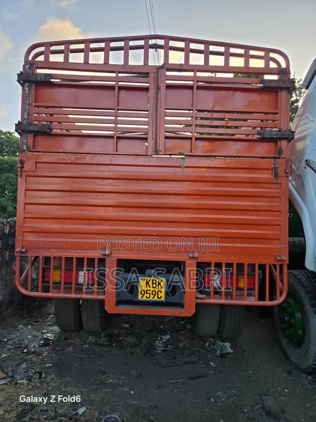 Mitsubishi Diesel - thumbnail 3