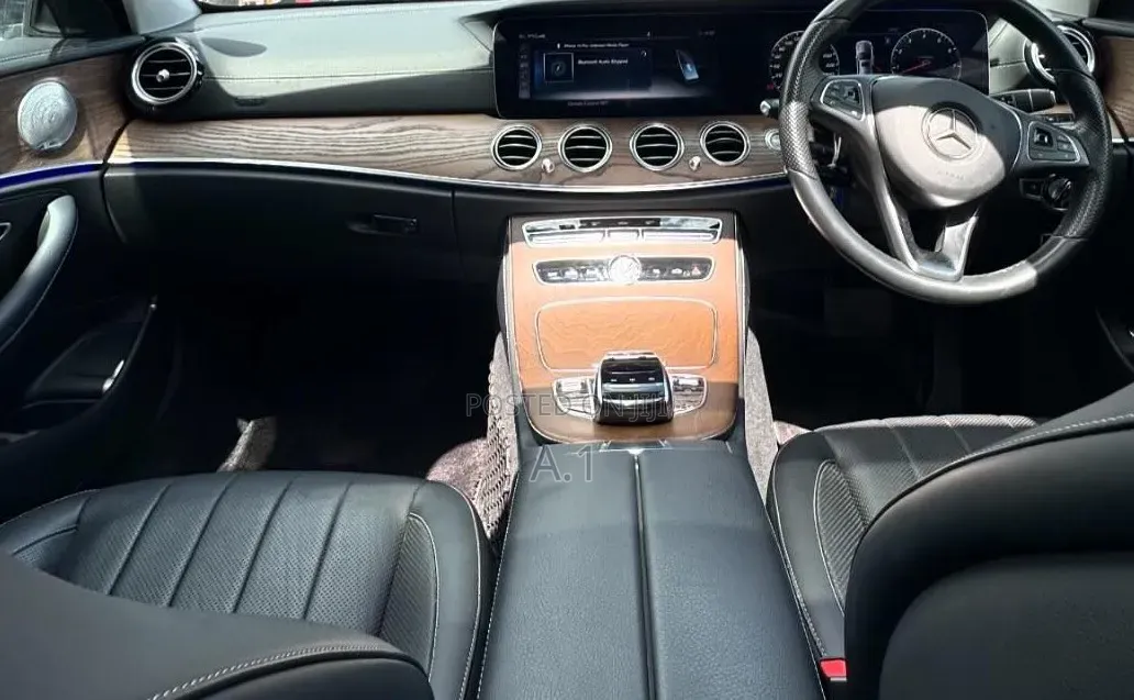 Mercedes-Benz E400 2019 Silver
