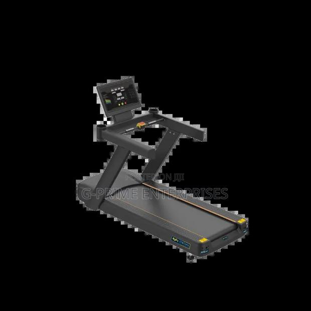 Body Strong Commercial Treadmill - thumbnail 3