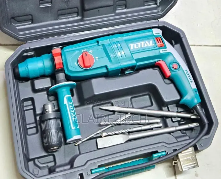 Total 800w Double Chuck Rotary Hammer 
5pcs Masonry Bits 
2 Chuck