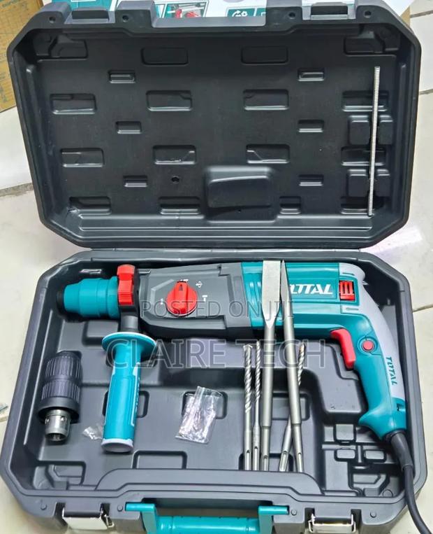 950w Total Double Chuck Rotary Hammer 
5pcs Masonry Bits 
2 Chucks