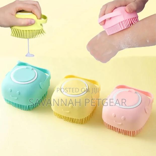 Professional Soft Silicone Pet Grooming Brush For Shampoo