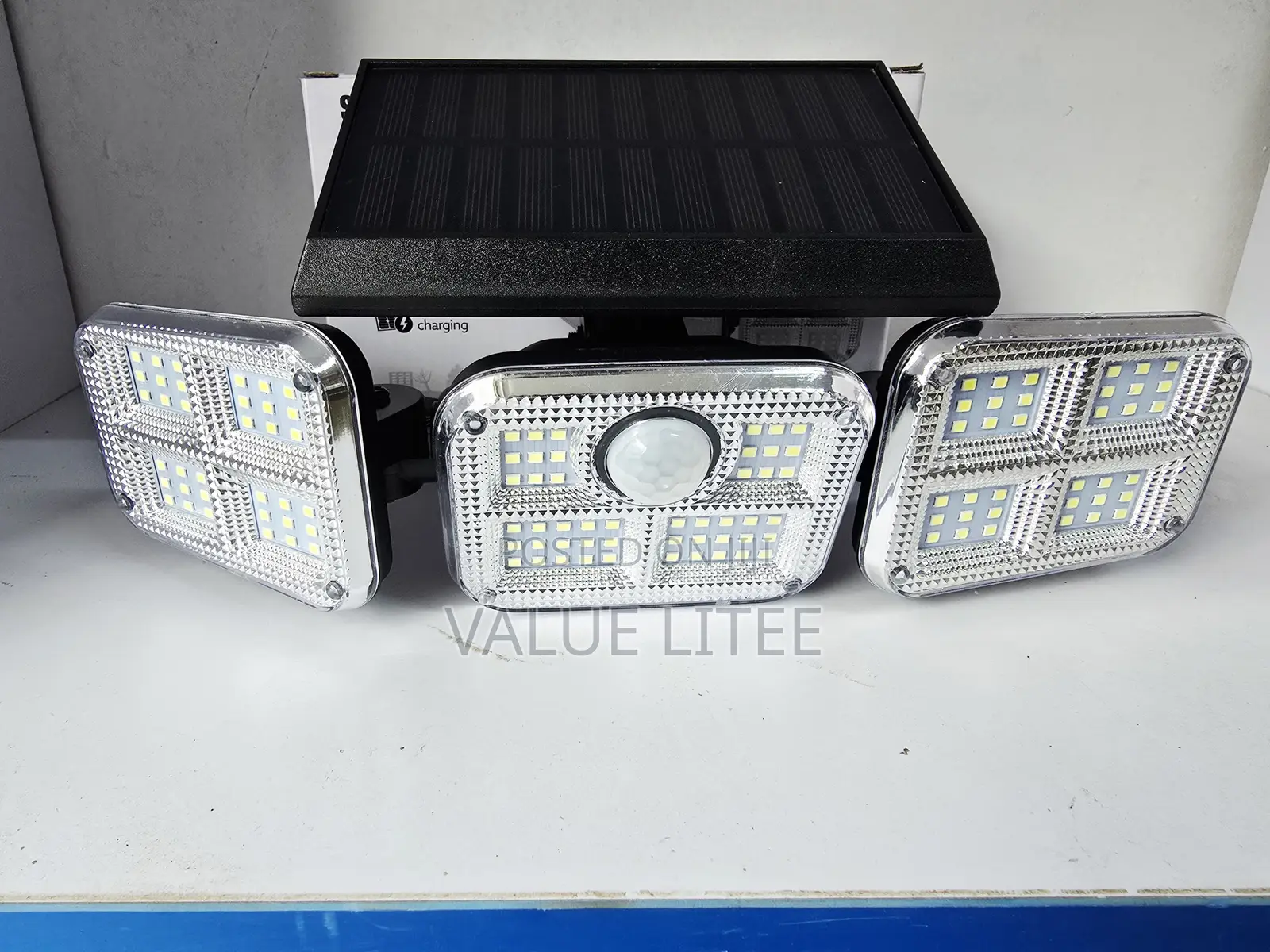120led Outdoor Solar Motion Sensor Wall Light