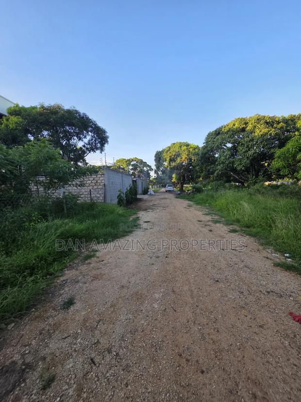 50 by 100 Plots in Mombasa Kikambala for Sale in a Gated Community
