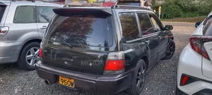 Subaru Forester 2.0 S 2000 Green