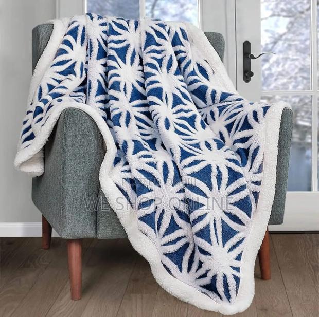 Warm Sherpa Patterned Blankets 
Size 6*6