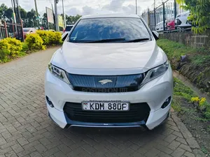 Toyota Harrier 2.0 2016 White