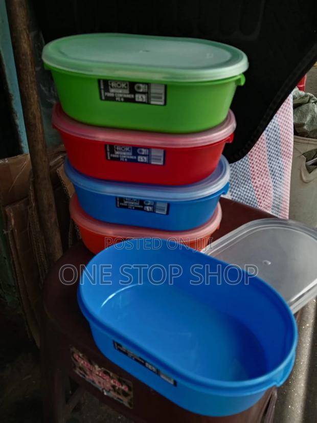 5pc Assorted Colors Plastic Reusable Food Containers With Lids