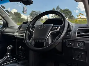 Toyota Land Cruiser Prado 2019 Black