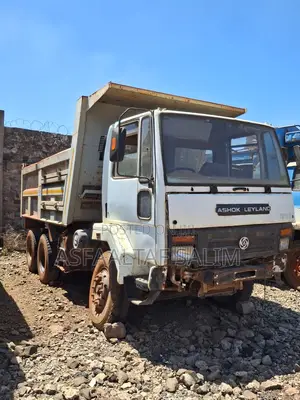 Ashok Leyland 12M 2001 Yellow