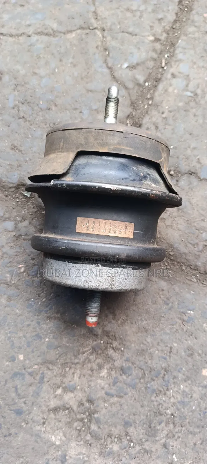 Engine Mount Nissan Fuga Y61.