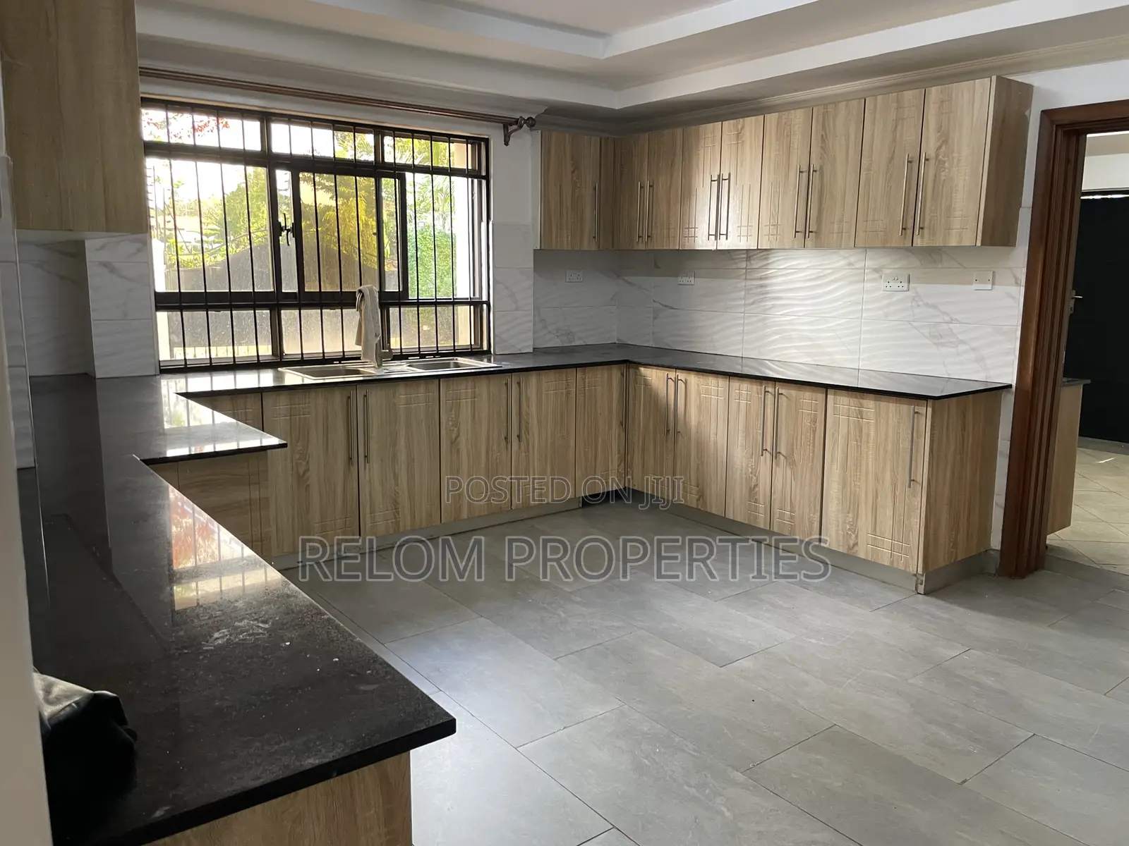 7bdrm Maisonette in Karen for rent