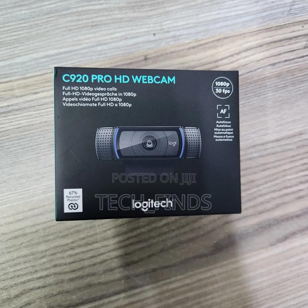 Logitech Hd Pro Webcam C920, Widescreen Video Calling - main view