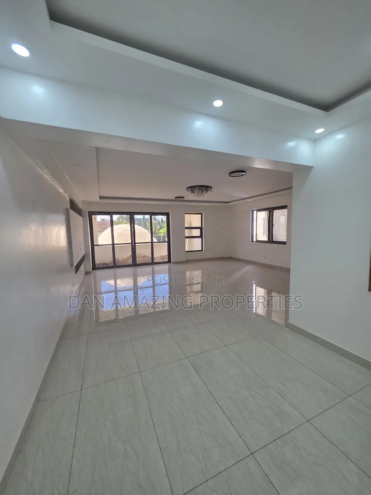 3bdrm Apartment in Nyali Plus Dsq for sale