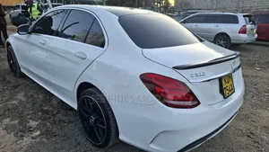 Mercedes-Benz C200 2016 White