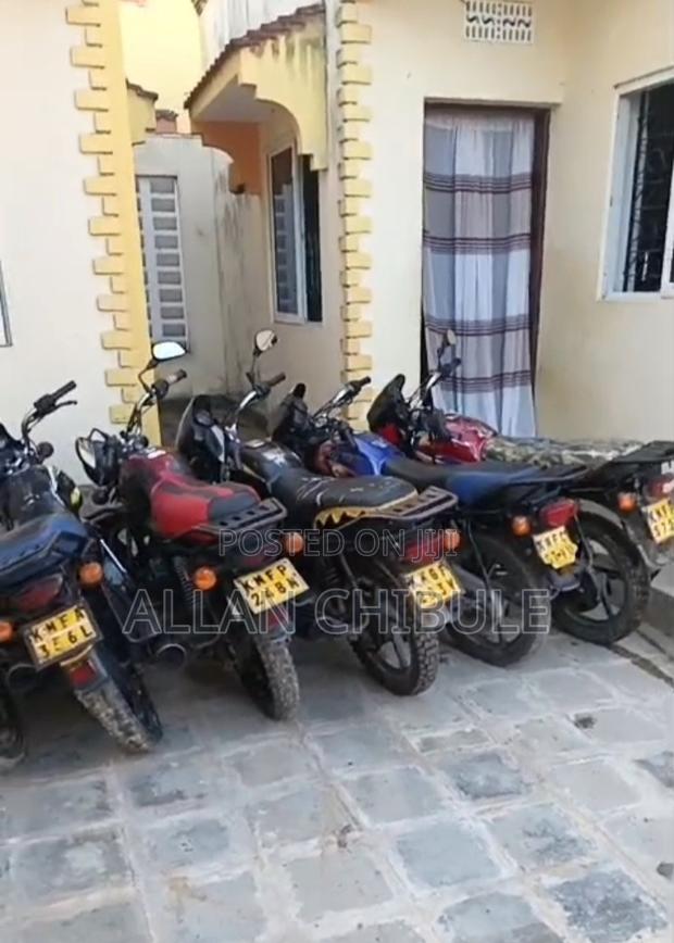 Motorcycle 2024 Red - thumbnail 4