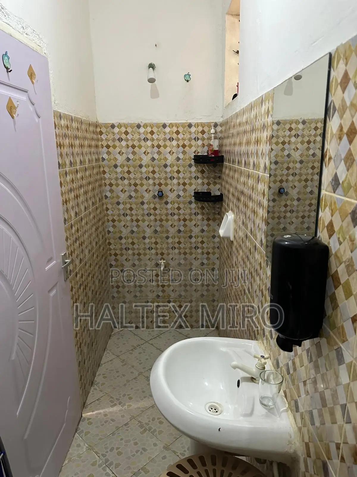 Affordable Studio Bnb In Mtwapa | Near Mango Tree | Sleeps 2–4