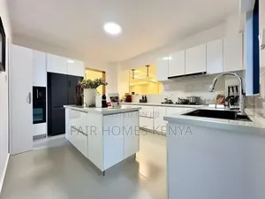5bdrm Apartment in Othaya Road, Valley Arcade for sale
