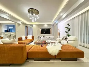 5bdrm Apartment in Othaya Road, Valley Arcade for sale