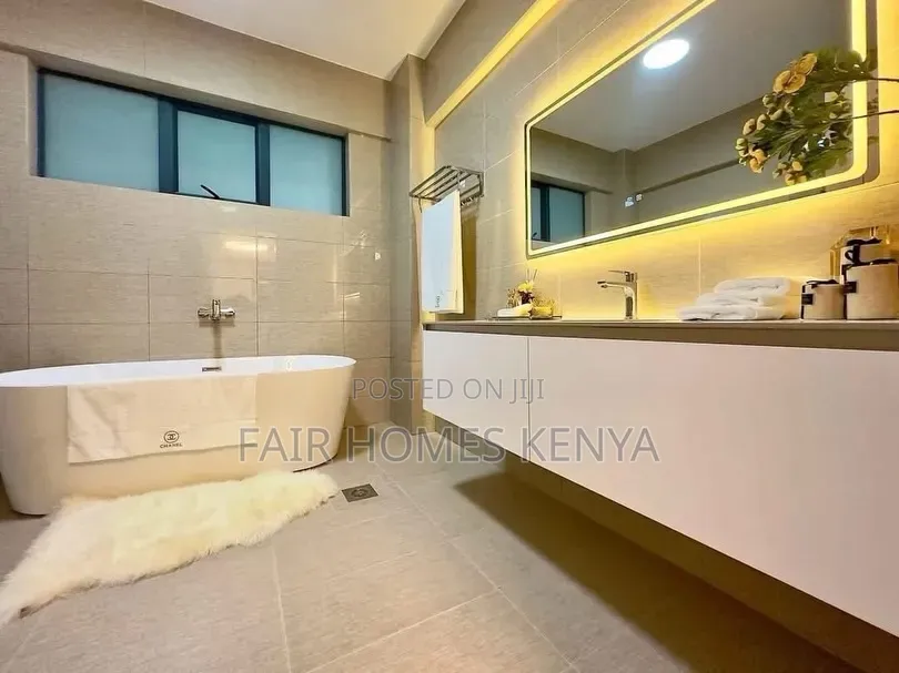 5bdrm Apartment in Othaya Road, Valley Arcade for sale