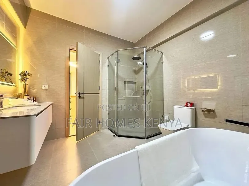 5bdrm Apartment in Othaya Road, Valley Arcade for sale