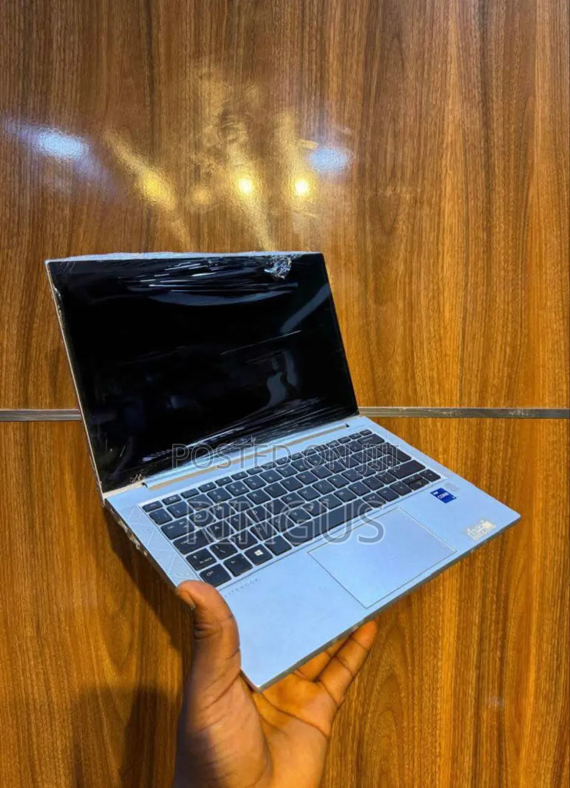Laptop HP EliteBook 830 G8 8GB Intel Core i7 SSD 256GB