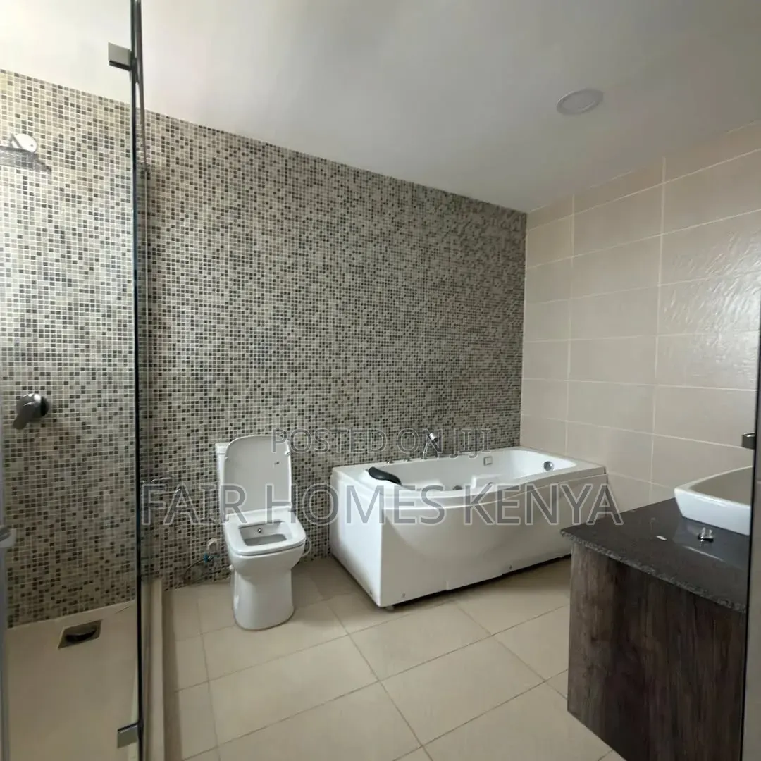 4bdrm Duplex in Gitanga Road, Valley Arcade for rent