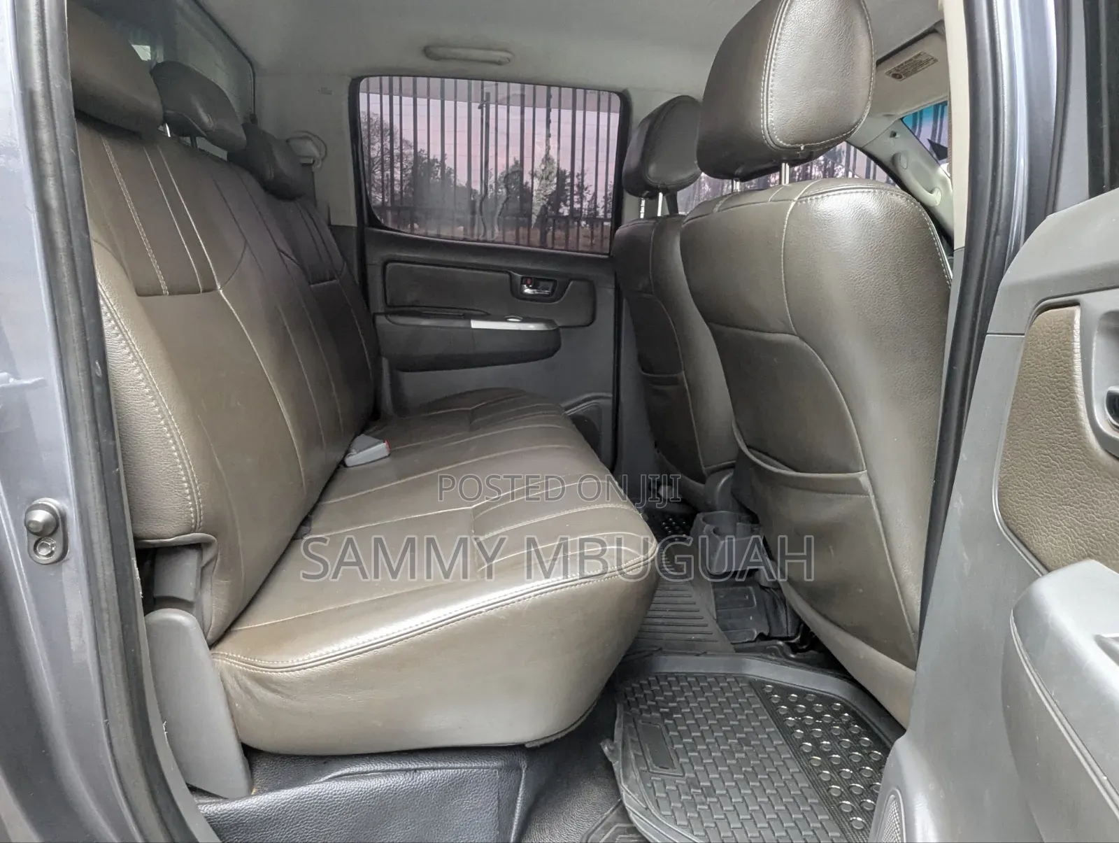 Toyota Hilux 2013 Gray