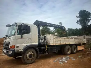 Crane Truck for Hire