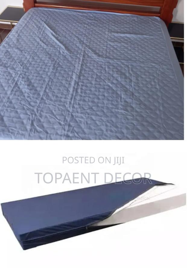 5 by 6 Bed Waterproof Mattress Protector and Mackintosh Mattress Cover