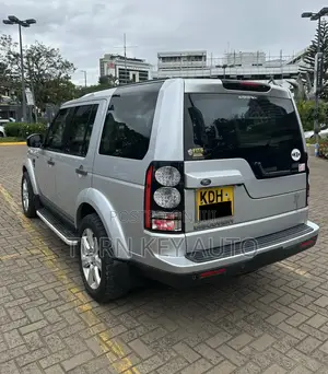 Land Rover Lr4 2015 Silver