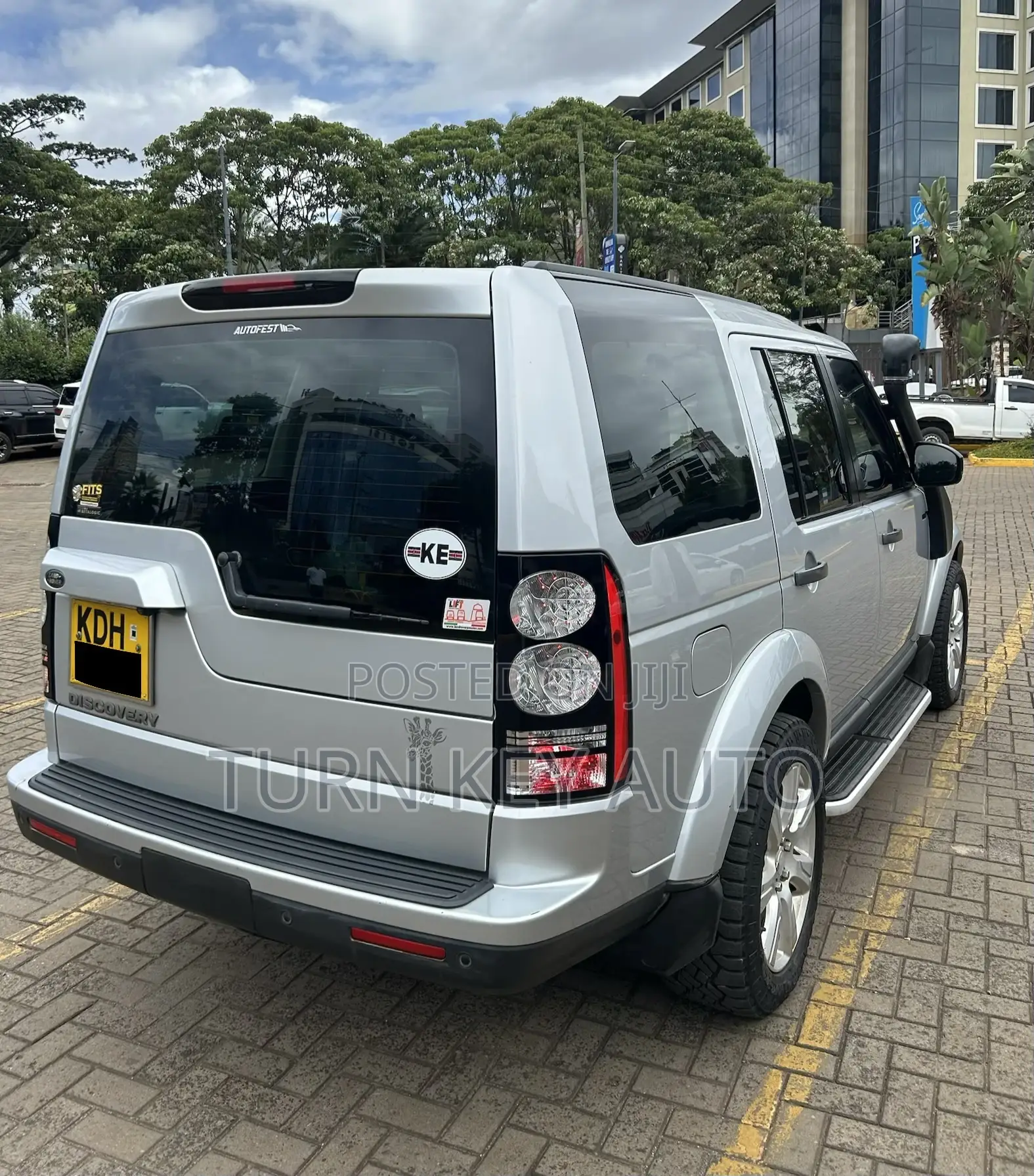Land Rover Lr4 2015 Silver